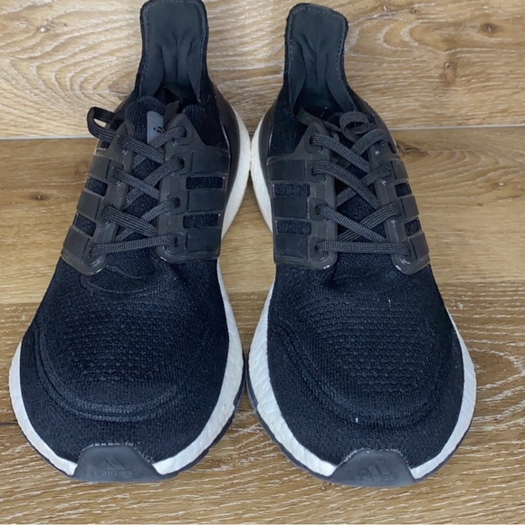 Adidas Ultraboost 21 - Men’s Size 9 - Picture 2 of 9